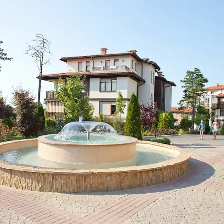 Santa Marina Village 호텔 *