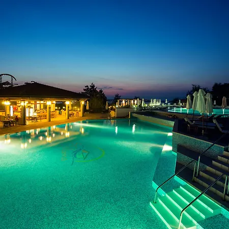 Santa Marina Village 호텔 *