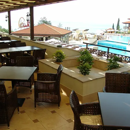 호텔 Santa Marina Village *