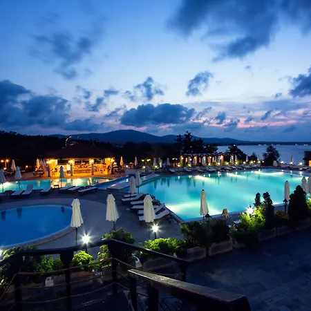 Santa Marina Village