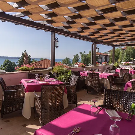 Santa Marina Village