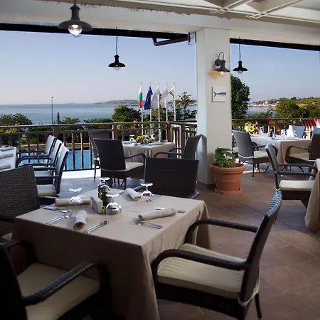 Hotel Santa Marina Village *