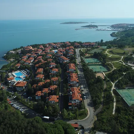 Santa Marina Village Hotel *
